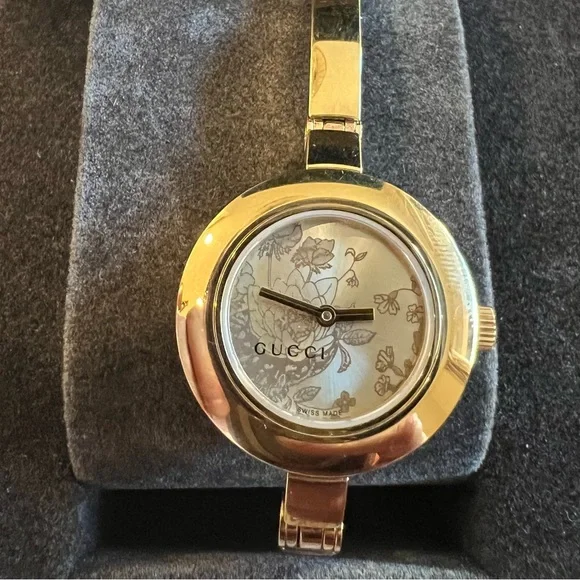 Gucci women\'s watch. Bangle will fit up to a 7 three quarter inch wrist. NEW IN ? a contemporary GUCCI Twirl Cuff Bangle Watch just  main image 3